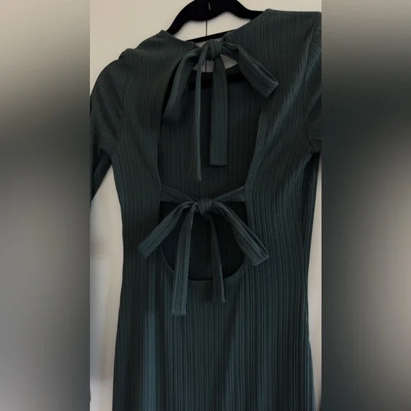 Reformation Green Long Sleeve Midi Dress - Picture 8 of 10